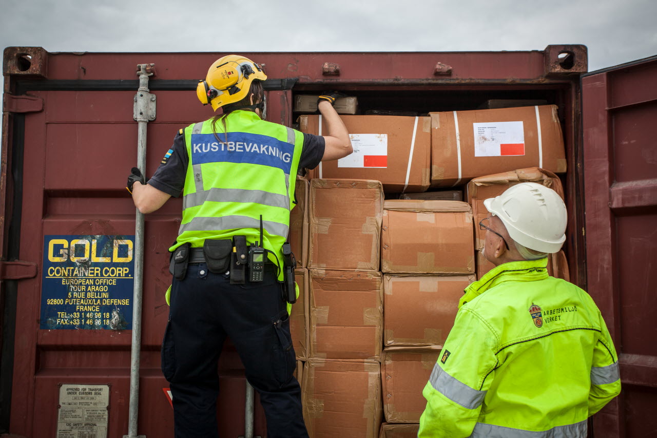 Kontroll av container i samverkan med Arbetsmiljöverket