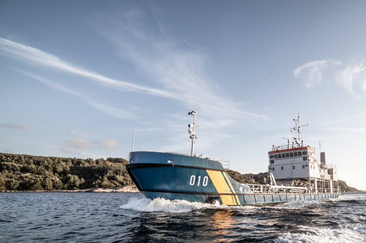 Miljöskyddsfartyg KBV 010 till havs